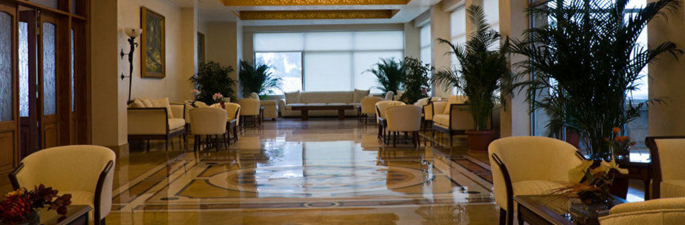 Bzommar Palace Hotel 주니에 외부 사진