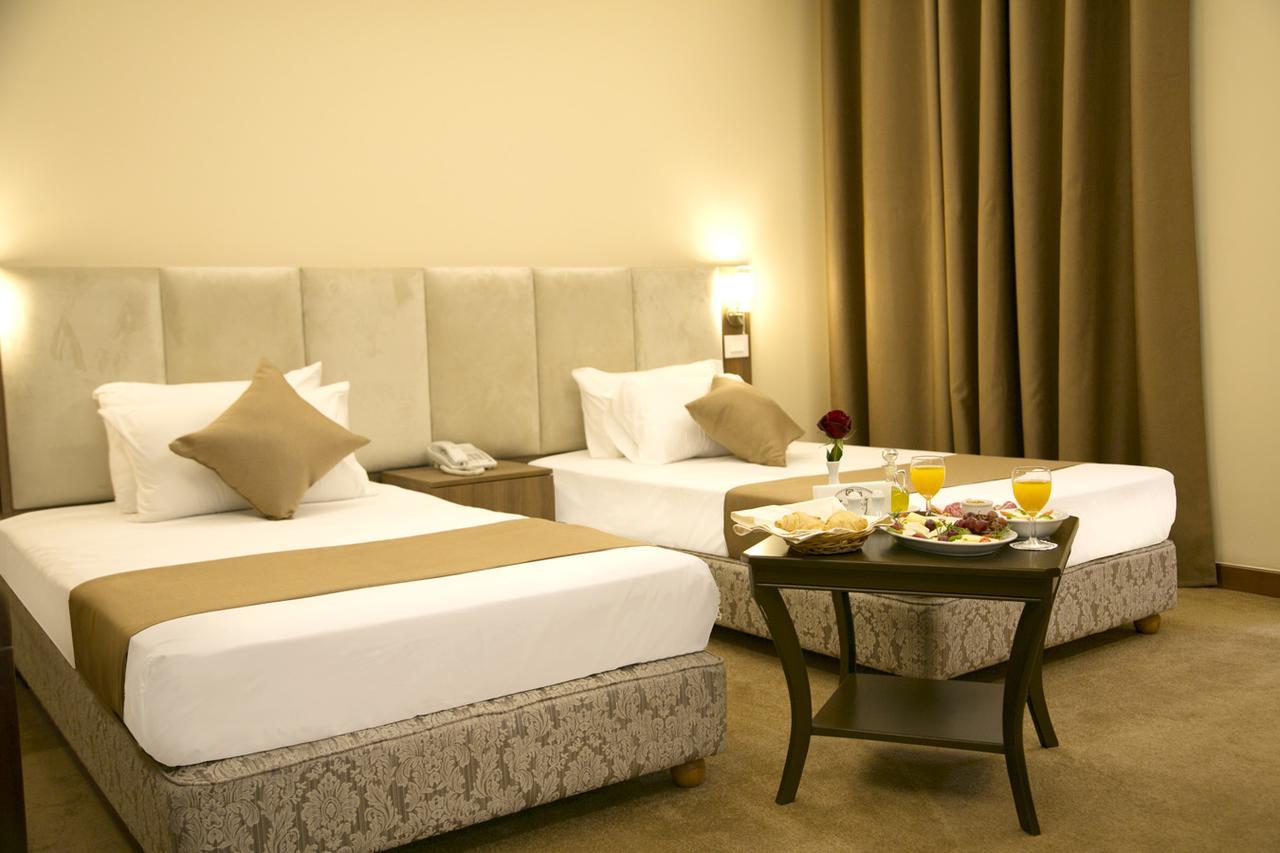 Bzommar Palace Hotel 주니에 외부 사진