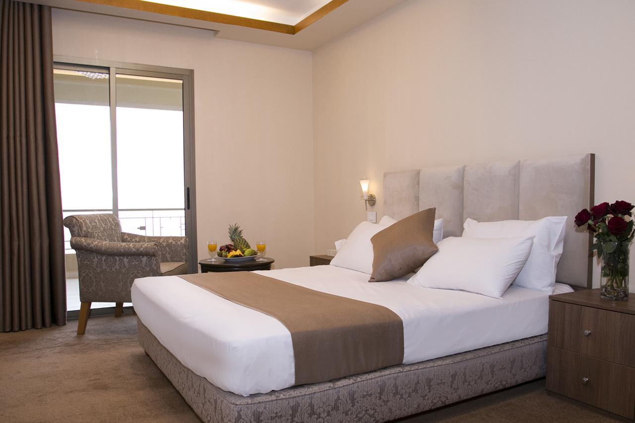 Bzommar Palace Hotel 주니에 외부 사진