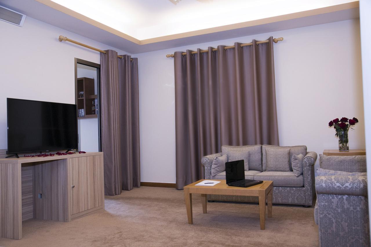 Bzommar Palace Hotel 주니에 외부 사진